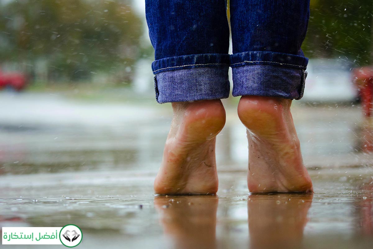 Is walking barefoot safe? Tips to keep in mind, amazing benefits